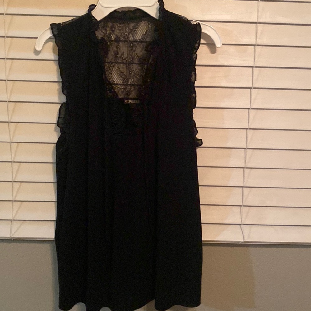 Small black express top